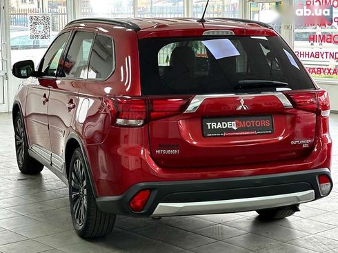 Mitsubishi Outlander 2016 - фото 9