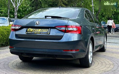 Skoda Superb 2017 - фото 7