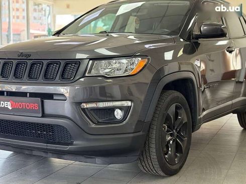 Jeep Compass 2018 - фото 12