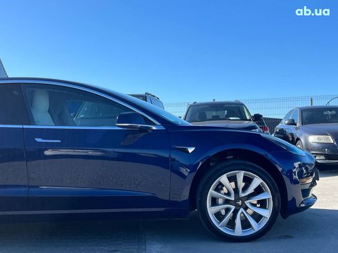Tesla Model 3 2018 синий - фото 30