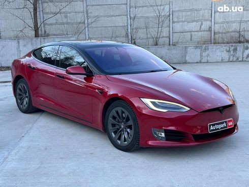 Tesla Model S 2018 красный - фото 5