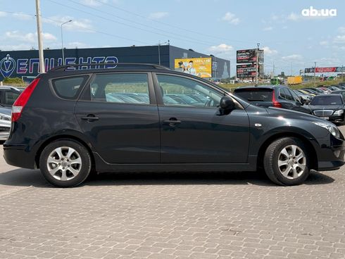 Hyundai i30 2010 черный - фото 4