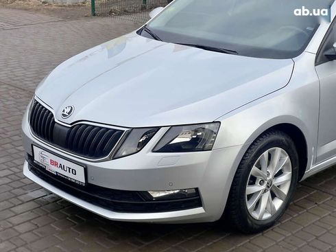 Skoda Octavia 2017 - фото 13