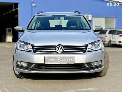 Volkswagen Passat 2013 серый - фото 2
