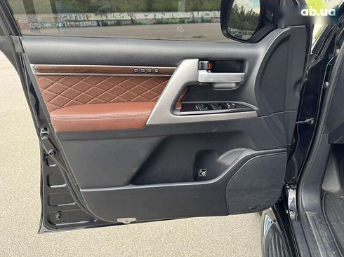 Toyota Land Cruiser 2017 - фото 14