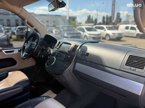 Volkswagen Multivan 2012 - фото 23