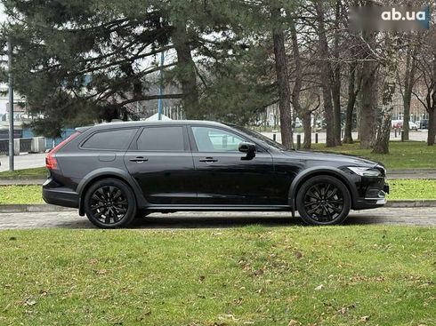 Volvo V90 Cross Country 2022 - фото 11