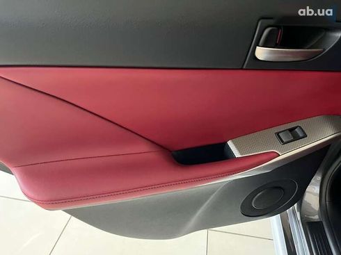 Lexus IS 2017 - фото 23