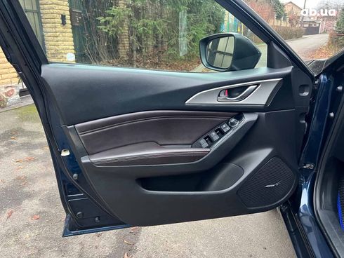 Mazda 3 2017 синий - фото 10