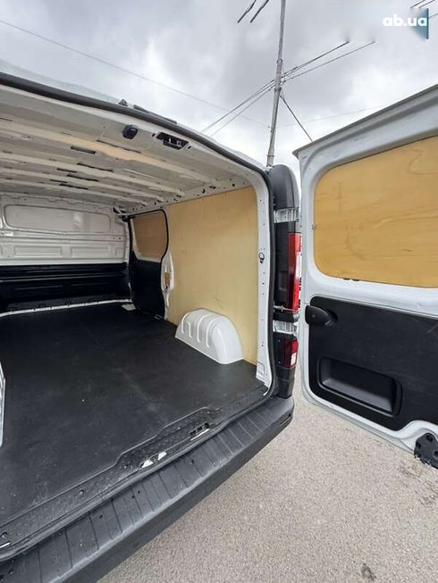 Renault Trafic 2021 - фото 29