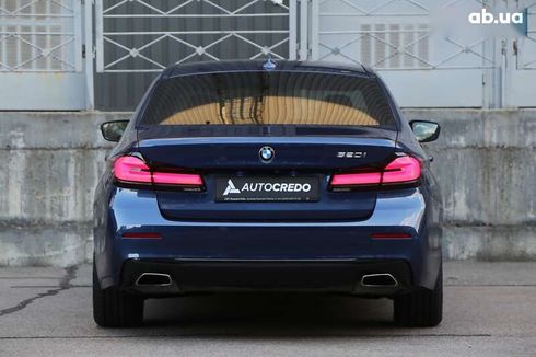 BMW 5 серия 2021 - фото 7