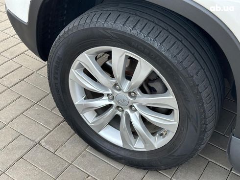 Kia Sorento 2011 белый - фото 9