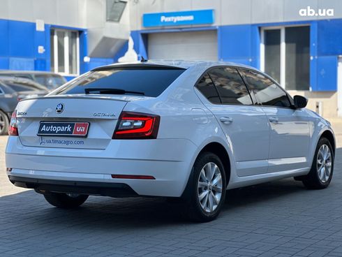 Skoda octavia a7 2019 белый - фото 4