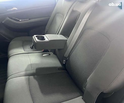 Chevrolet Orlando 2011 - фото 12