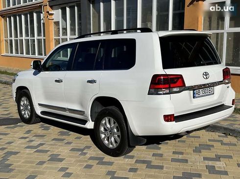 Toyota Land Cruiser 2019 - фото 18