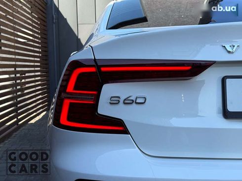 Volvo S60 2020 - фото 15