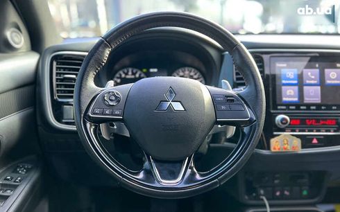 Mitsubishi Outlander 2020 - фото 11
