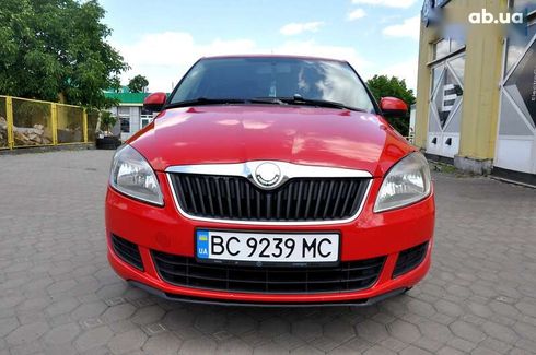 Skoda Fabia 2010 - фото 2