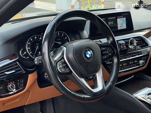 BMW 5 серия 2017 - фото 26