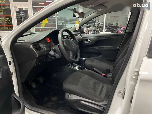 Peugeot 301 2021 - фото 16