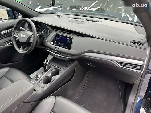 Cadillac XT4 2022 - фото 8