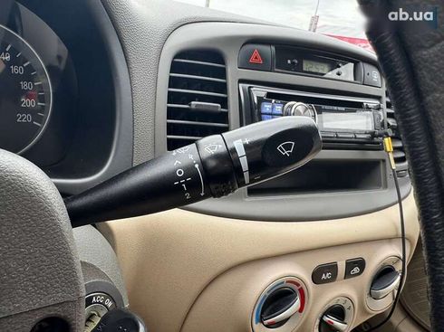 Hyundai Accent 2010 - фото 19