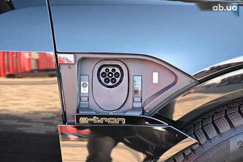 Audi E-Tron 2022 - фото 16