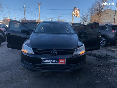 Volkswagen Jetta 2012 черный - фото 15