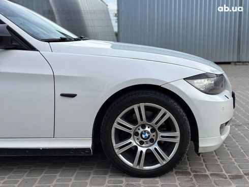 BMW 3 серия 2010 белый - фото 12