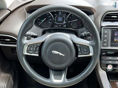 Jaguar F-Pace 2017 - фото 11