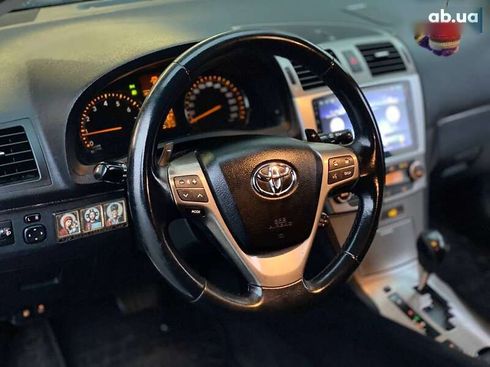 Toyota Avensis 2011 - фото 25