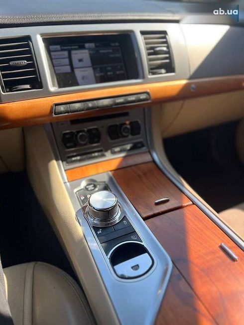 Jaguar XF 2012 - фото 12