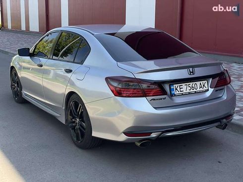 Honda Accord 2016 - фото 11