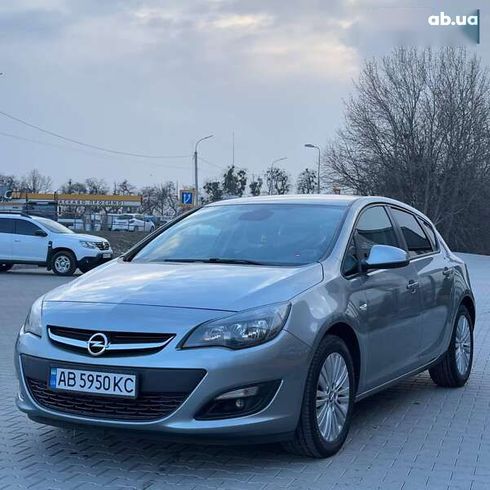 Opel Astra 2015 - фото 2