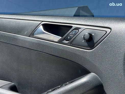 Volkswagen Jetta 2010 белый - фото 39
