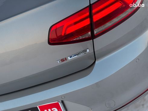 Volkswagen Passat 2016 серый - фото 10