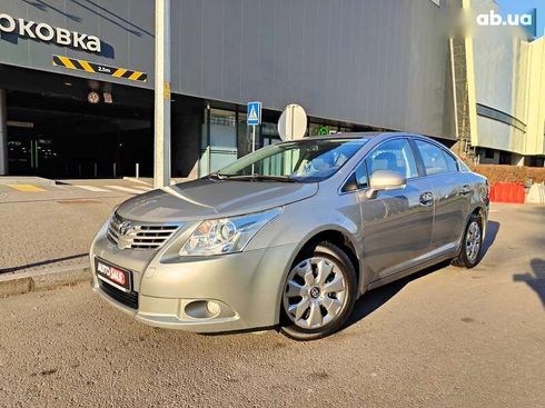 Toyota Avensis 2011 - фото 11