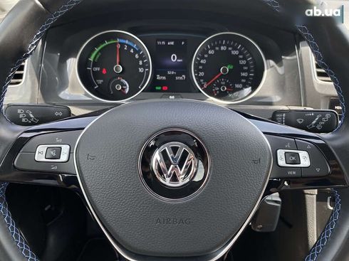 Volkswagen e-Golf 2020 - фото 26