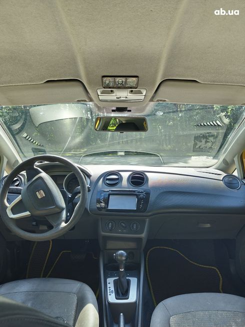 SEAT Ibiza 2010 желтый - фото 13