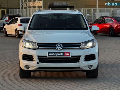 Volkswagen Touareg 2014 белый - фото 3