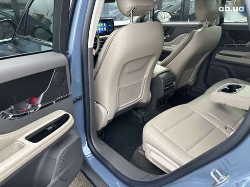 Lincoln Corsair 2023 - фото 28