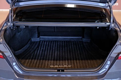 Toyota Camry 2024 серебристый - фото 9