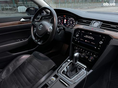 Volkswagen Passat 2018 серый - фото 42