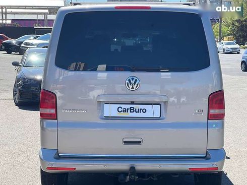 Volkswagen Multivan 2015 - фото 7