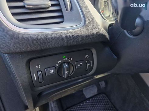 Volvo V40 2014 - фото 15