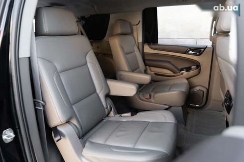 Chevrolet Suburban 2015 - фото 30