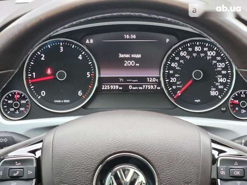 Volkswagen Touareg 2012 - фото 14