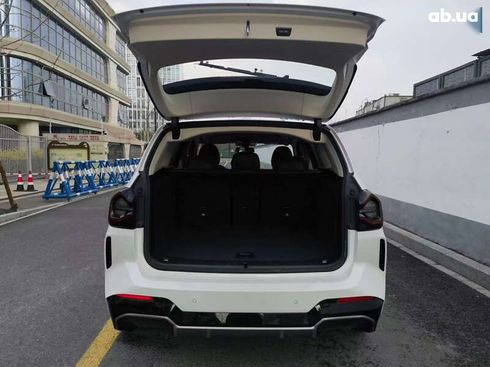 BMW iX3 2023 - фото 6