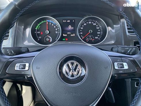 Volkswagen e-Golf 2020 - фото 21