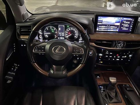 Lexus LX 2016 - фото 21